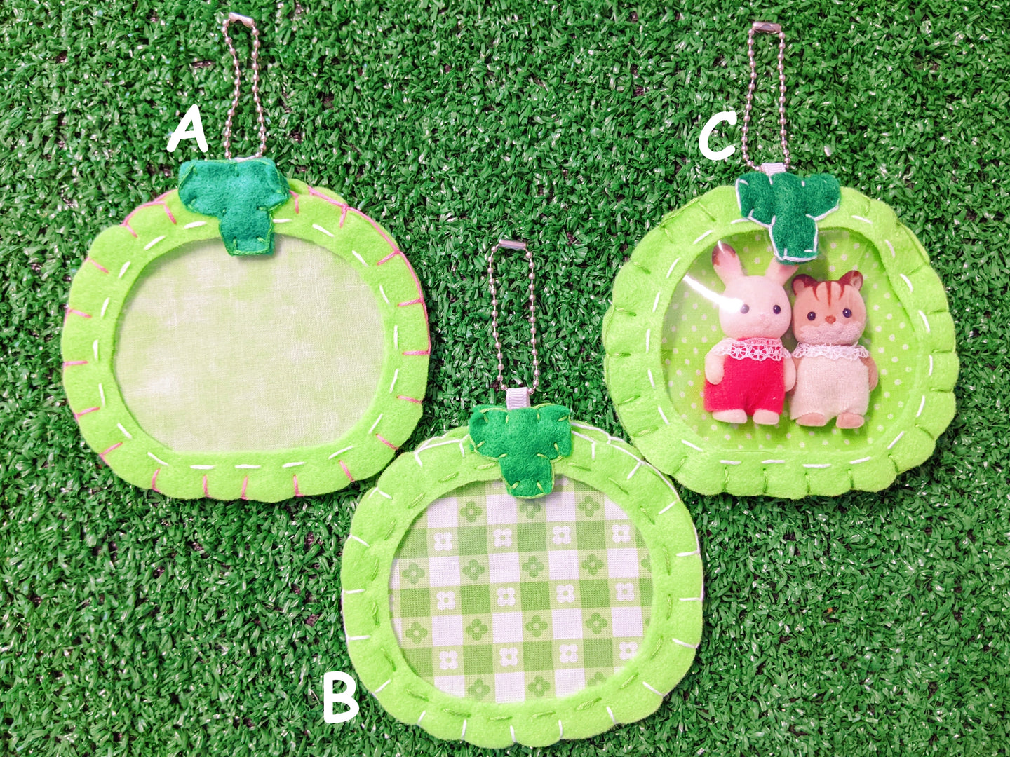 melon baby carrier [trinket display keychain]