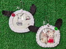 Load image into Gallery viewer, pocha baby carrier [trinket display keychain]
